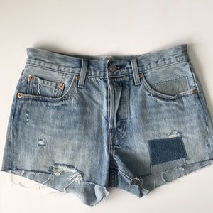 Levi’s 501 shorts sz 26